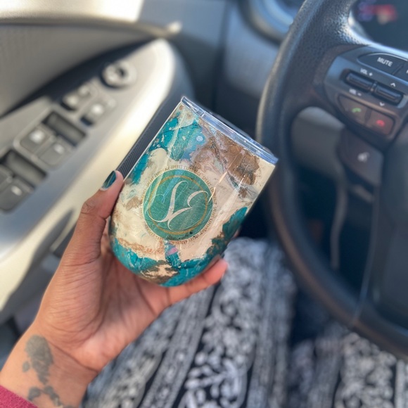 Customized marble 6oz wine tumbler w/ lid. - Picture 3 of 5